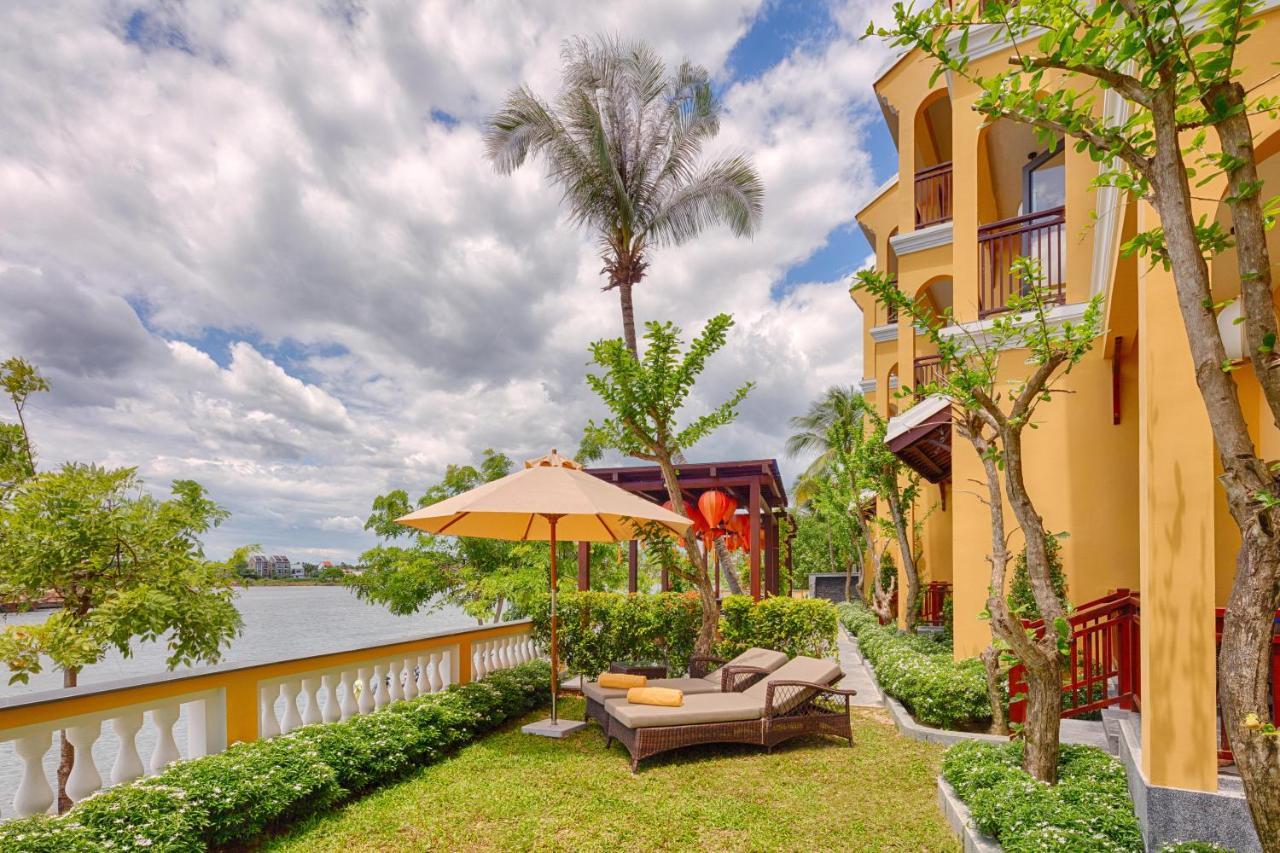 Little Riverside Hoi An . A Luxury Hotel & Spa Bagian luar foto The hotel's garden